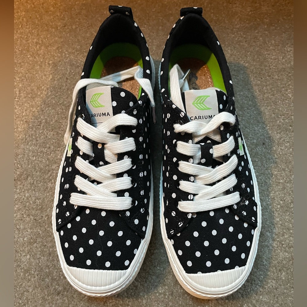 Cariuma Black and White Dot Sneakers